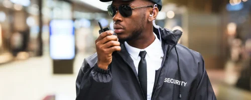 The-role-of-retail-security-guards-in-handling-difficult-customers-1-scaled